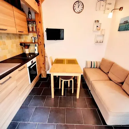 6 Personnes, 2 Independants Avec Terrasse. Hotel *